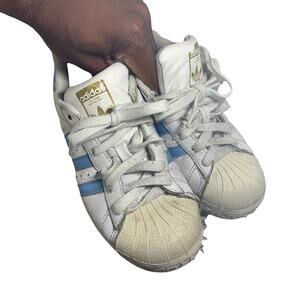 Adidas women’s superstar shoes size 6